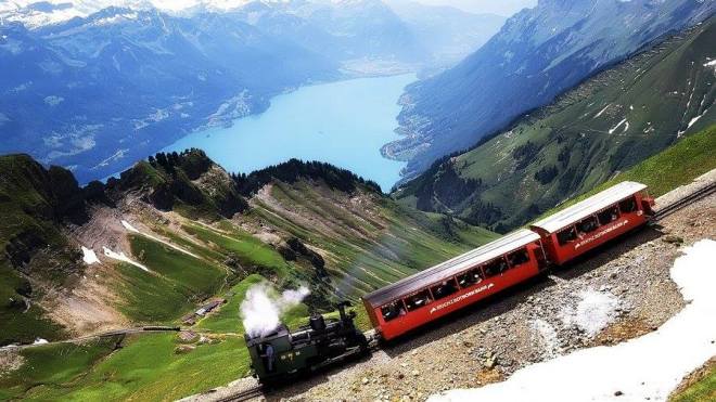 Train through the Swiss Apls